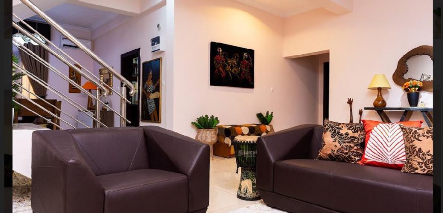 6 bedroom duplex apartment