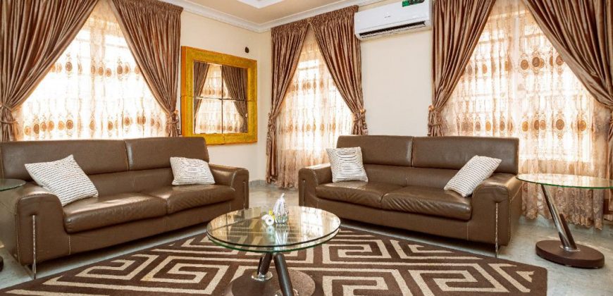 4 bedroom duplex apartment